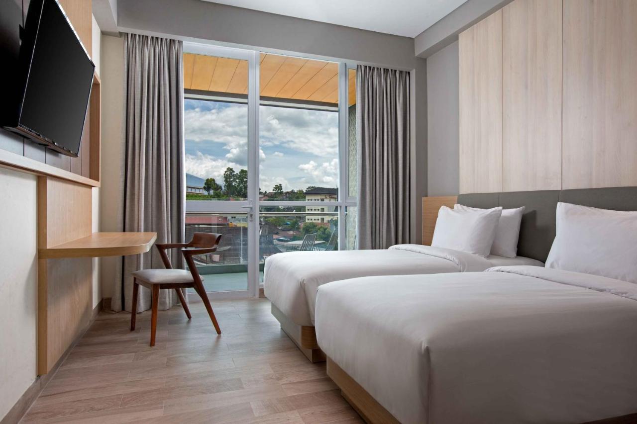 Hotel Santika Bukittinggi Eksteriør bilde
