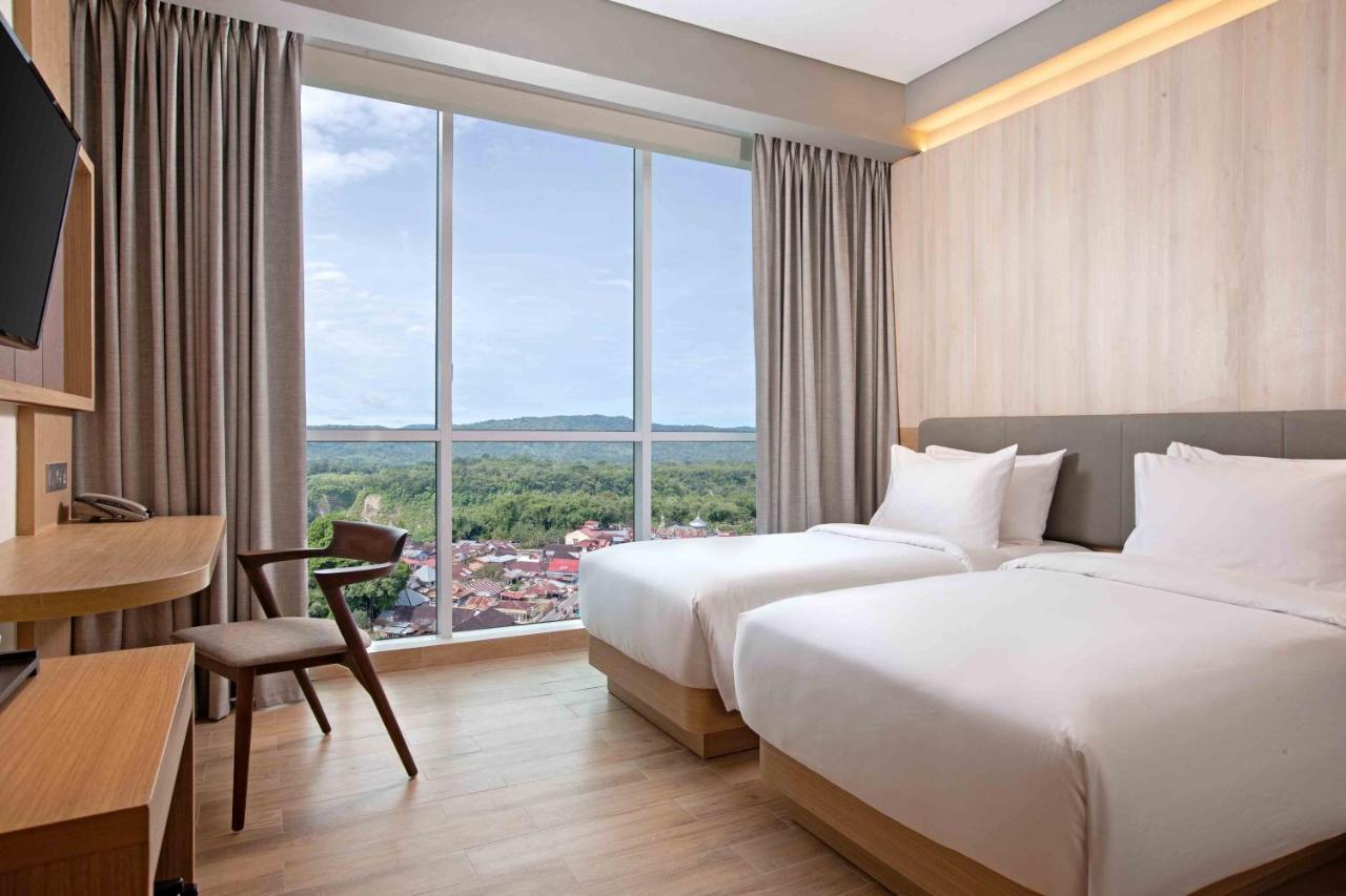 Hotel Santika Bukittinggi Eksteriør bilde